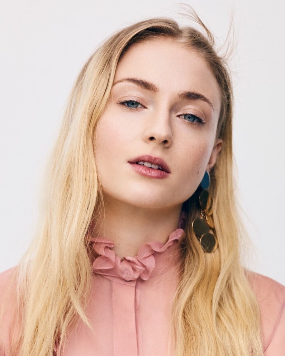 Sophie Turner for @instylemagazine US May issue photographed by @das_schulze