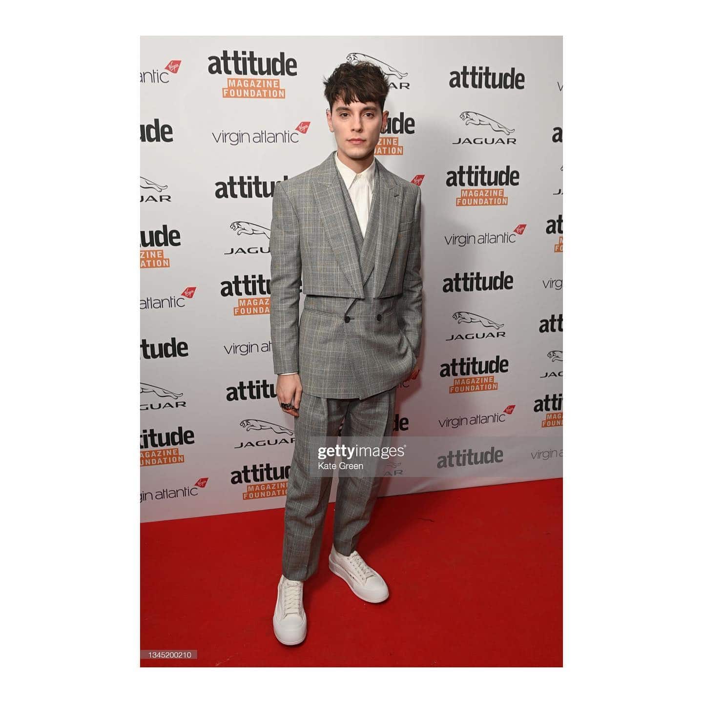 ️ @max.harwood awarded The Breakthrough Award at last nights @attitudemag Awards ️
.
.
 @zadrianandsarah @alexandermcqueen
‍♂️ @nadiaaltinbas 
Thank you @cliffjoannou 
.
.