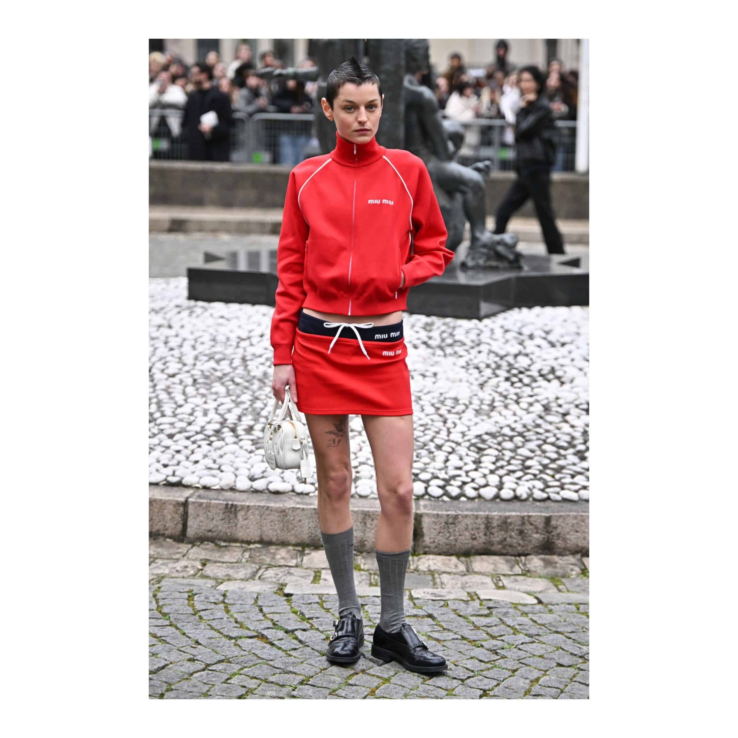 ❣️ @emmalouisecorrin attends the @miumiu Fall/Winter 2024 show in Paris ❣️
.
.
.
.
 @miumiu @harry_lambert 
️ @danielmartin81 
 @ginakanemakeup