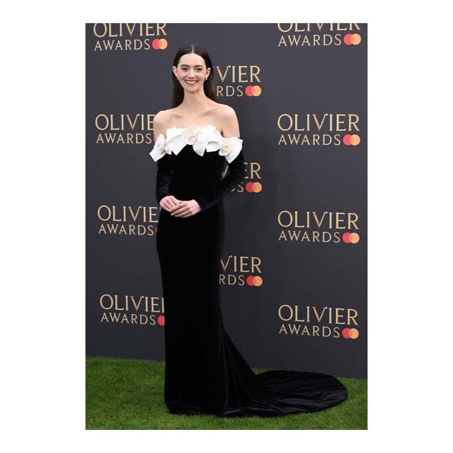 Congratulations to @tanyaloureynolds for her Olivier nomination for Best Supporting Actress in @amirrorwestend 
.
.
.
📸 @gettyimages 
.
Stylist: @millermode
Hair: @jonchapmanhair 
Makeup: @daniguinsbergmua 
.
.
.