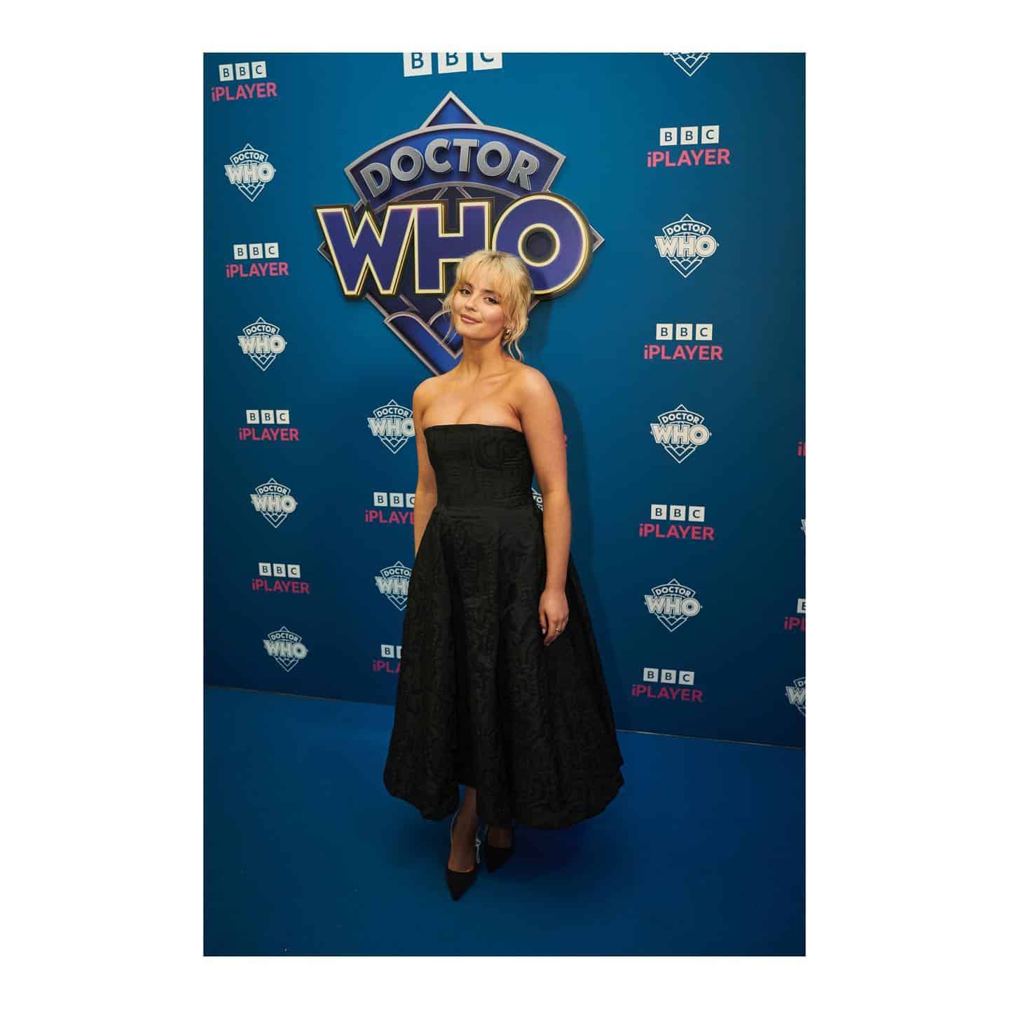 🖤 @milliegibbo at the London premiere of DOCTOR WHO Season 1.

Millie portrays Ruby Sunday, the Doctors companion in the series. Available to watch on BBC One and iPlayer 11th May, and Disney+ internationally 10th May 🖤
.
.
.
 @jennedykennedy, @dior, assisted by @nadiadahanxo 
 @sarahillmakeup
️ @davidebarbieri_ 
.
.
.
@bbcdoctorwho