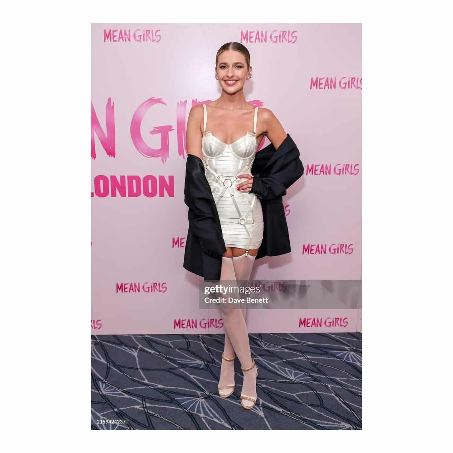 Congratulations @georginaecastle on a wonderful Gala Opening of @meangirlsmusical at the 
.
.
.
📸 @davebennett / Brinkhoff/Moegenberg
HMU: @alexisdayhmu 
Styling: @clementinelucybrown 
.
.
.