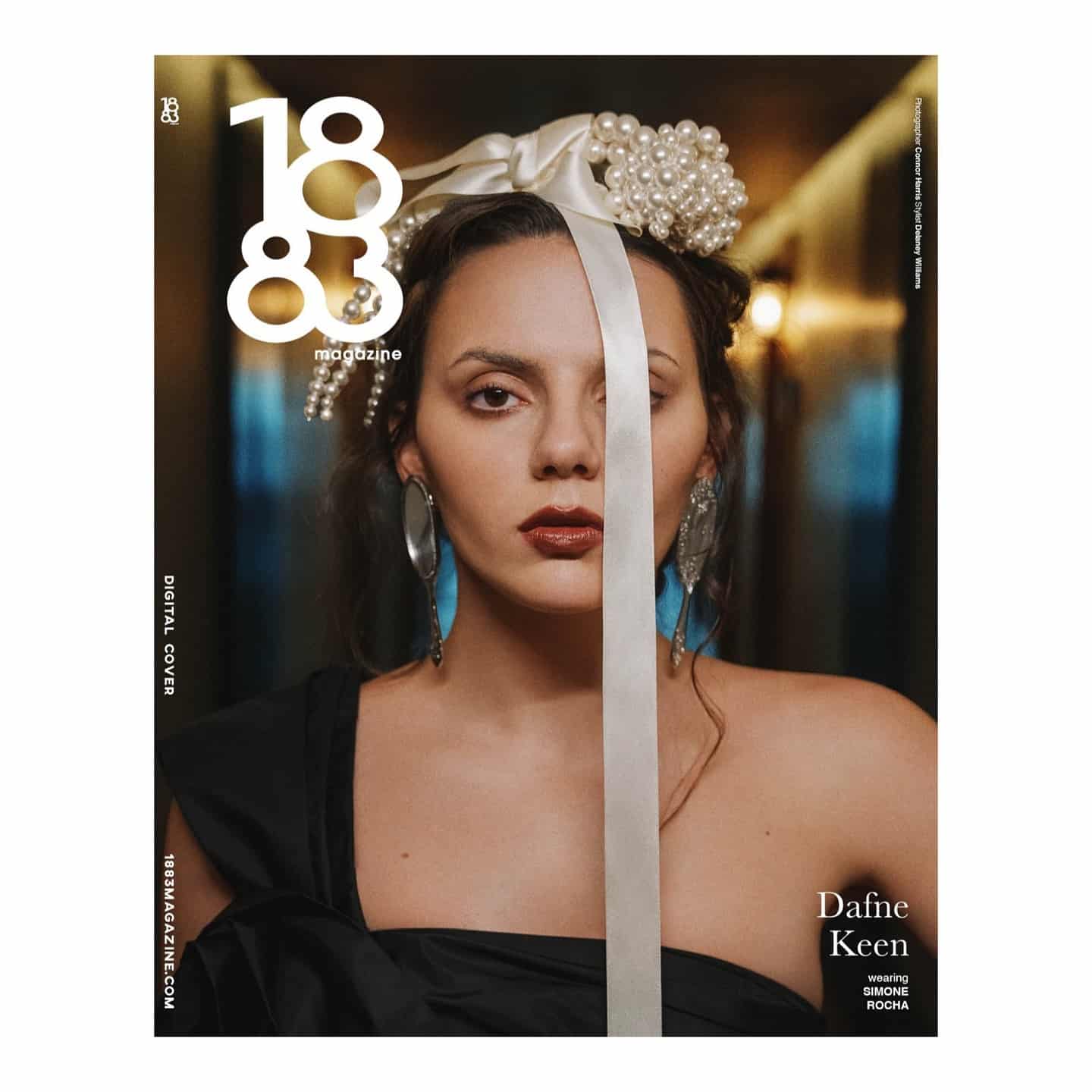 🕊️ @dafnekeen covers @1883magazine speaking about all things @officialacolyte 🕊️
.
.
.
📸 @stillsbyconnor 
Hair: @sandrahahnel 
Makeup: @elibeautygram 
Interview: @kelseyjbarnes
.
.